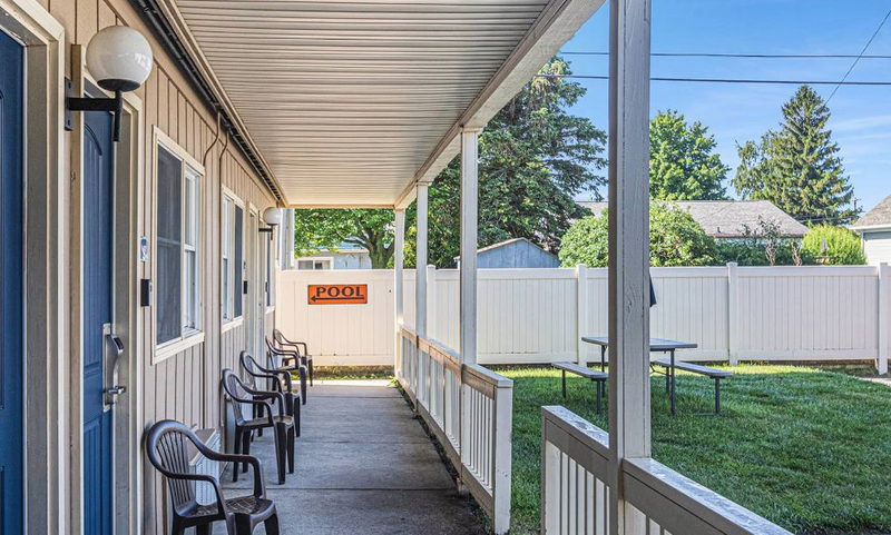 Ludington Pier House Motel (Beach Comber Motel) - From Web Listing (newer photo)